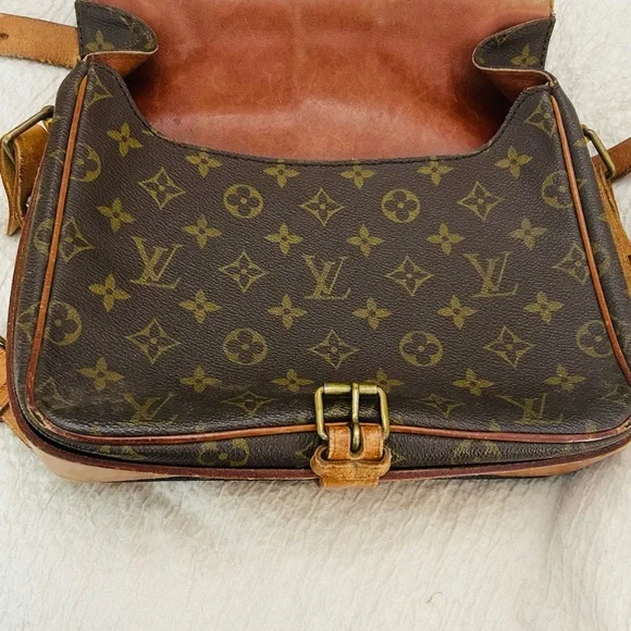 Vintage Louis Vuitton Monogram Crossbody Bag - Picture 10 of 12